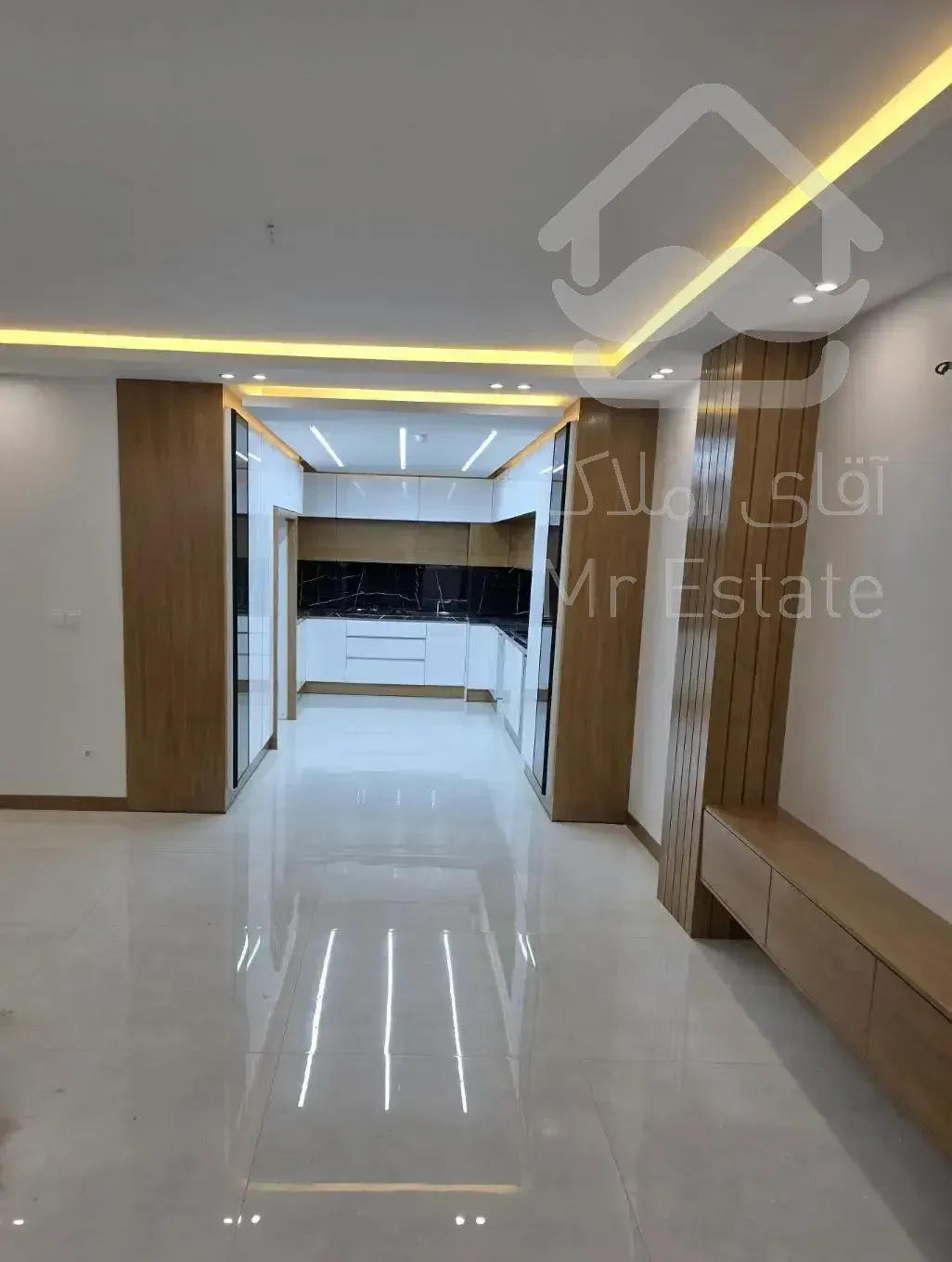 اپارتمان تک واحدی ۱۷۵متر  فوق العاده