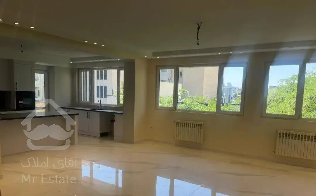 125متر غرق در نور امکانات کامل