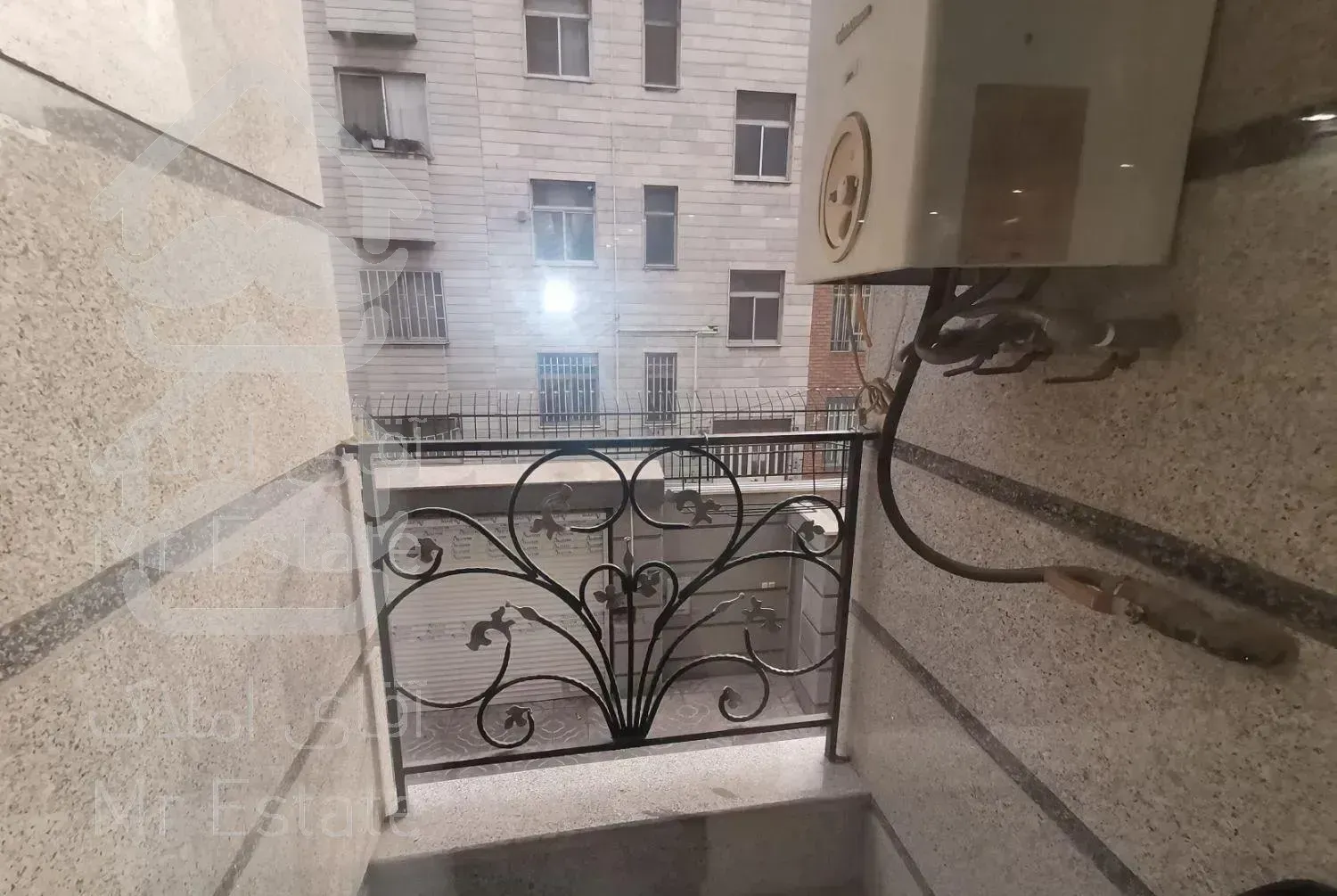 98 متر. تک واحدی. اسکندری شمالی. فرصت