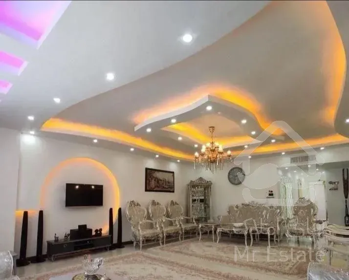 ۷۱متر/۲خ/فول امکانات/سالن پرده خور/گذر ۱۰متری