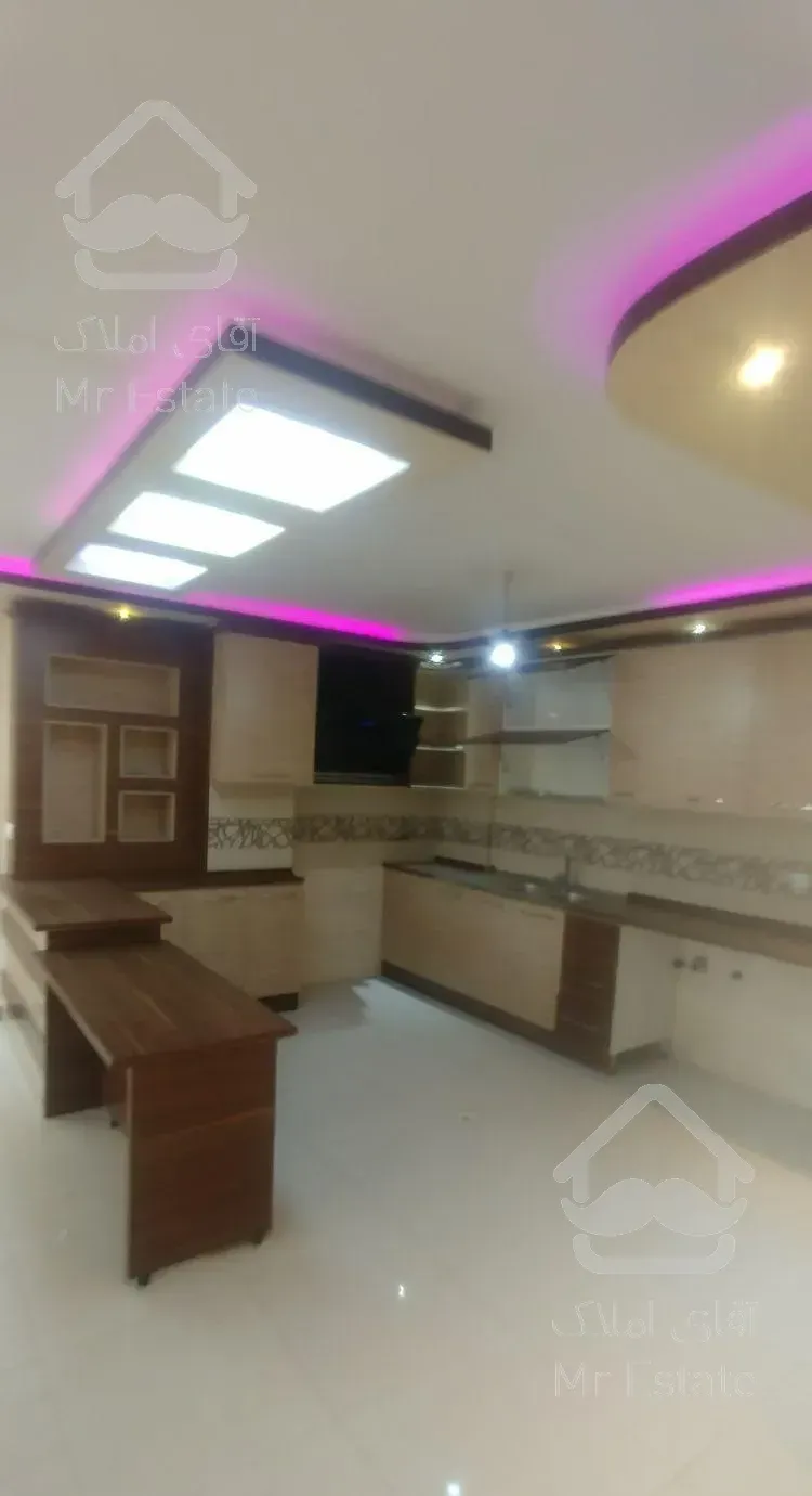 آپارتمان145متر3خوابه بمب نور شیک