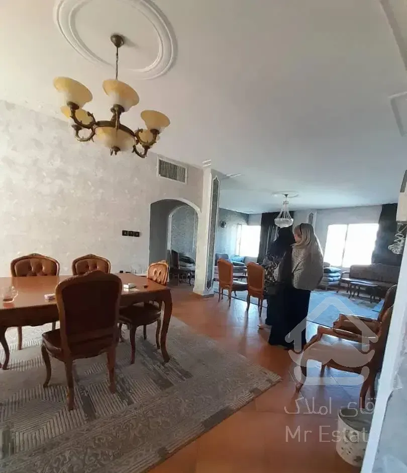 آپارتمان ۱۷۰ متری سه خواب در شهرک غرب