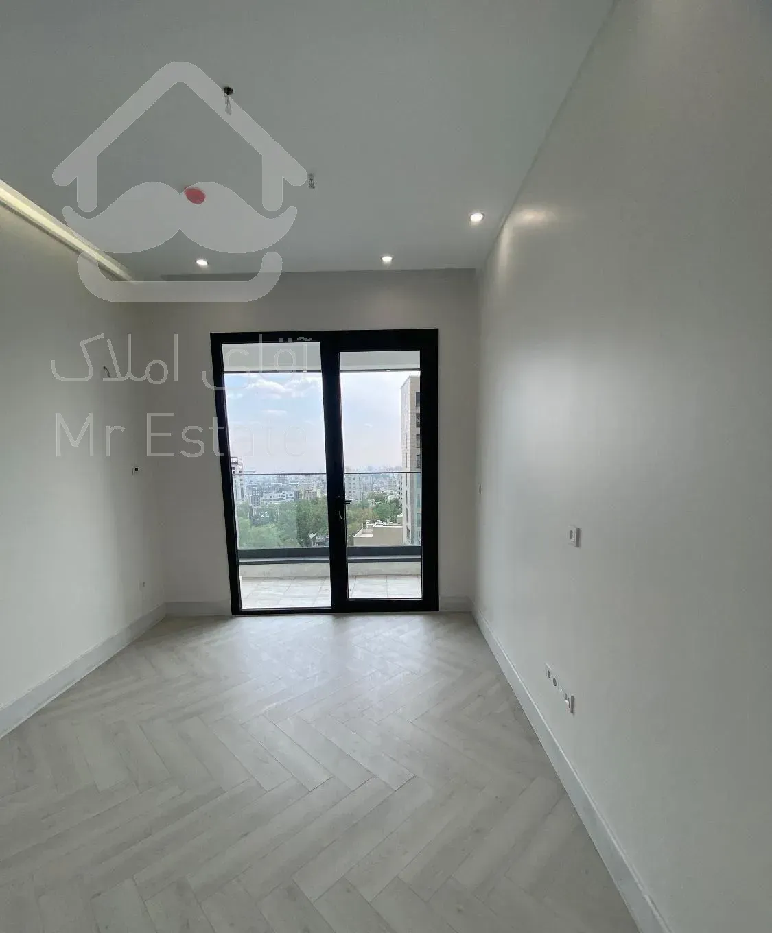 نیاوران/نوساز/مدرن/۱۸۱متر/فول مشاعات