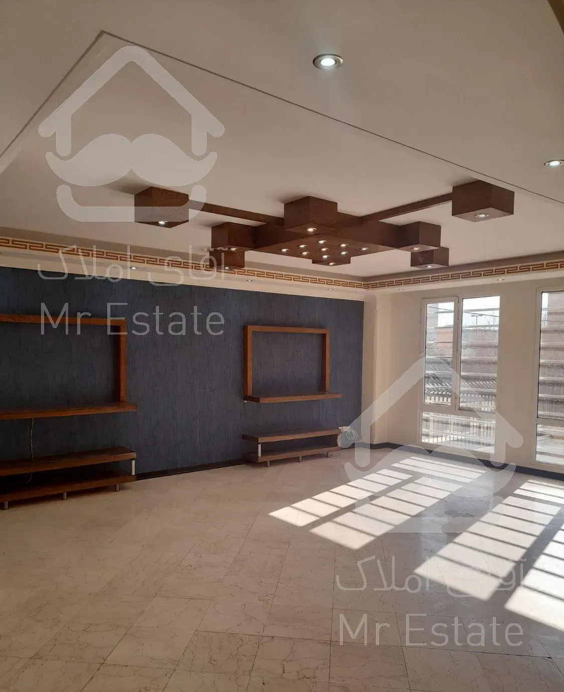 ۱۰۵ متری . دوخواب . بلوار کمالی شرقی پونک .