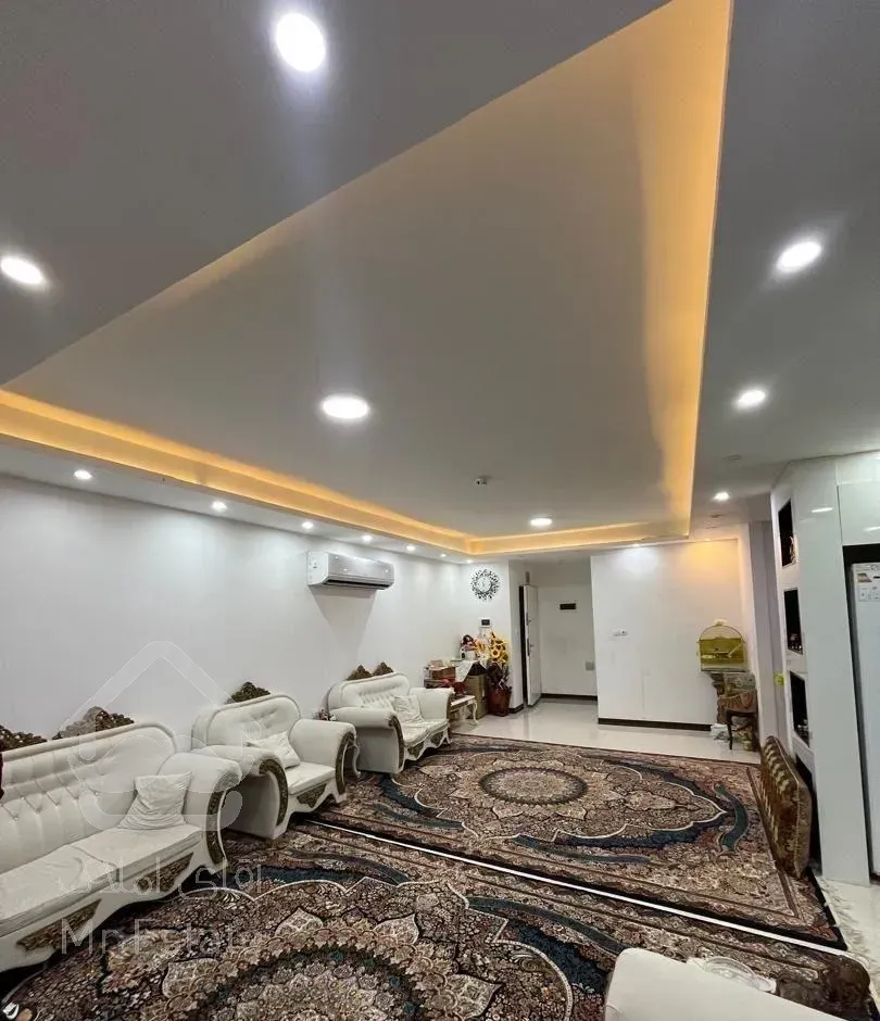 آپارتمان کوی حافظ ۸روبه رودخانه(واحد جلو)