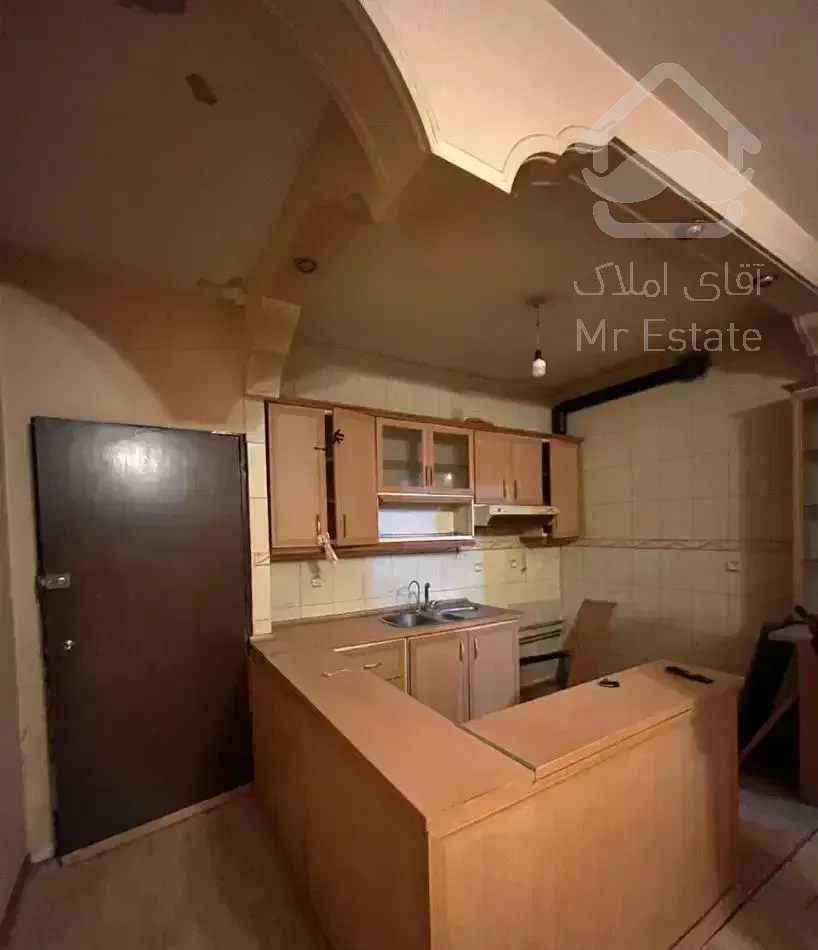 ۵۷متر تک خواب پارکینگ vip در برج‌های اکباتان