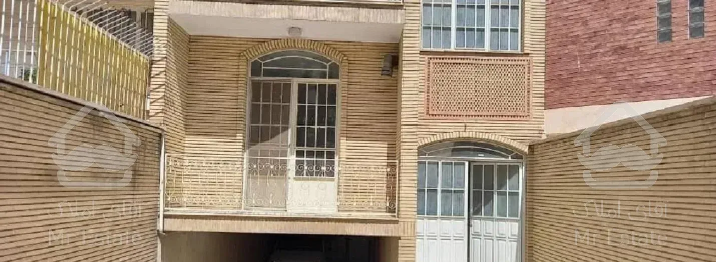 آپارتمان تک‌واحدی، یک خوابه، بهره‌مندی ۱۸ ماهه