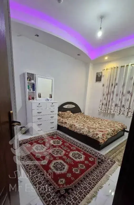 آپارتمان خوش نقشه دوقدمی استخر