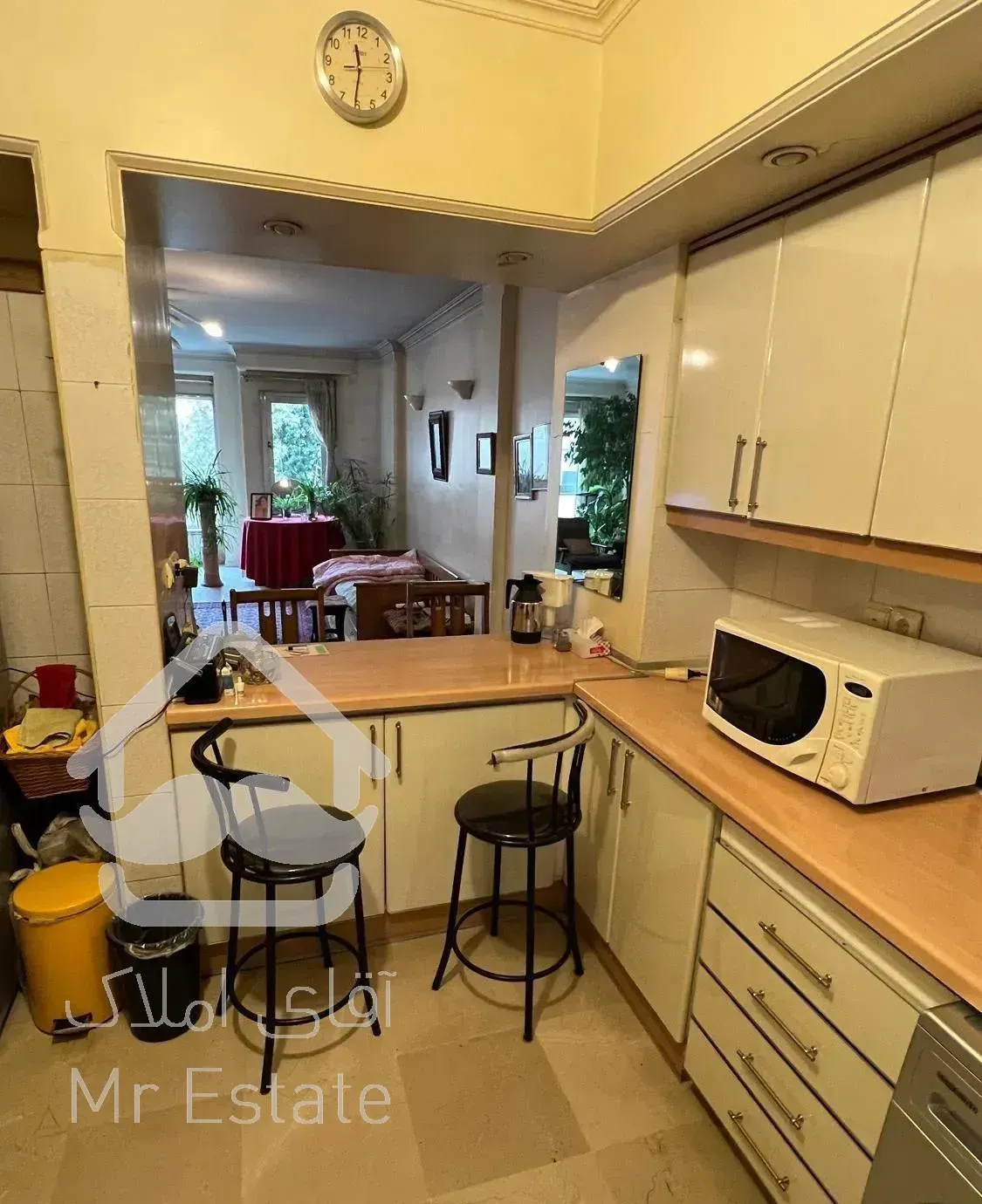 ١٣٨متر مسکونى ٣خواب* کوچه خلوت گاندى