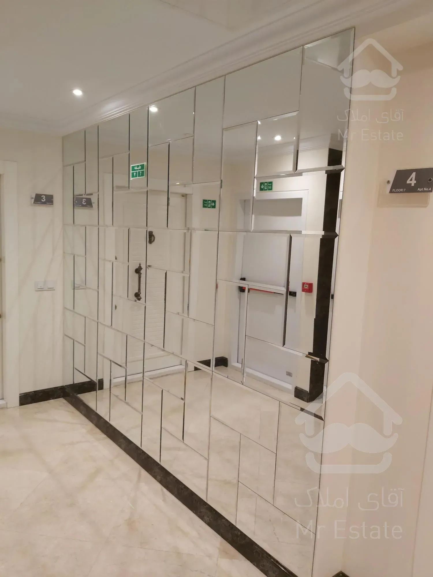 اشرفی پونک ۹۹ متر نوساز