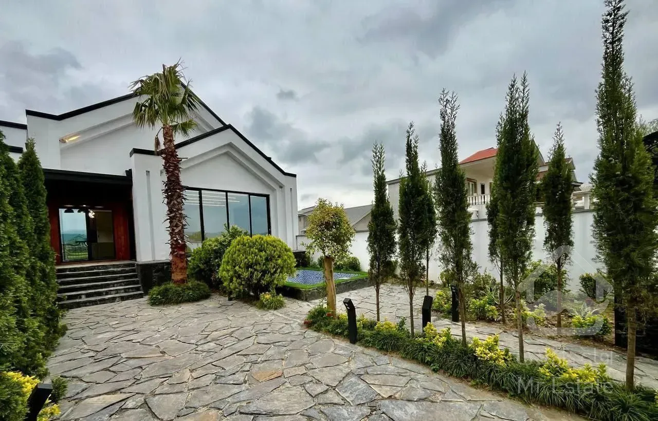 ویلای استخر دار/پول لازم همین الان تماس بگیر