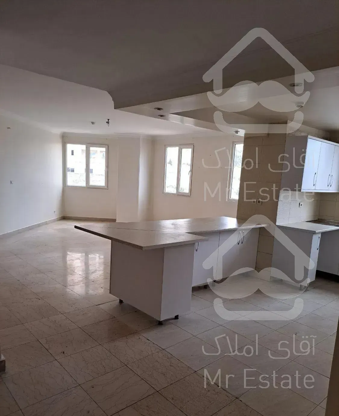 ۱۳۵ متر برج بام سعادت آباد