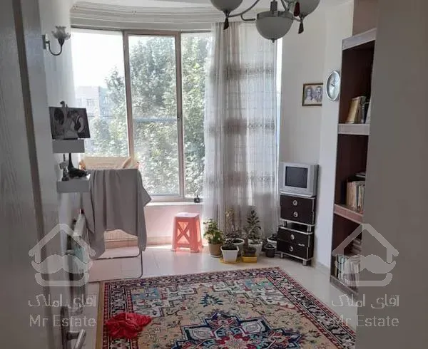 آپارتمان 100 متر .دوخواب .فول .برخیابان