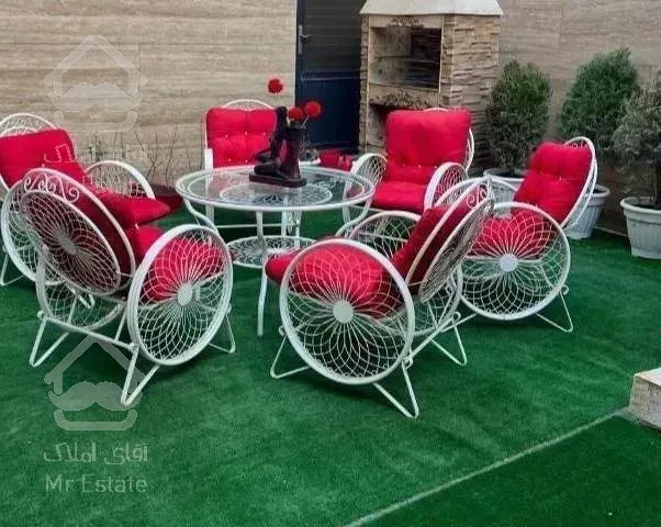 سوییت هاشمیه با جکوزی و حیاط چمن مصنوعی