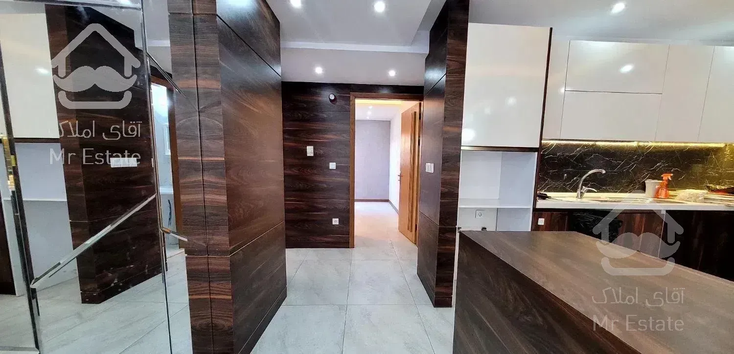 ۱۳۵متر دو خواب هشت بهشت بَر خیابان اصلی مَلک شمالی