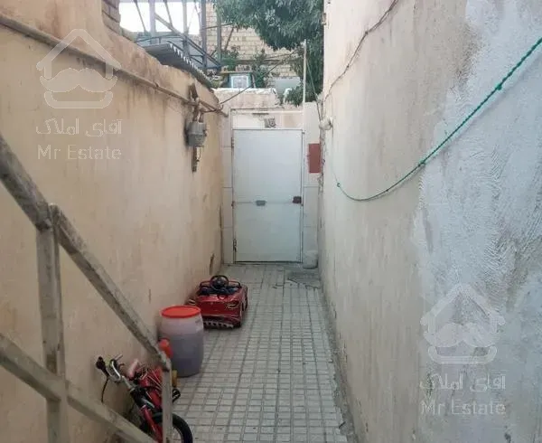 خانه دو طبقه ۶۳ متری حیا ط دار