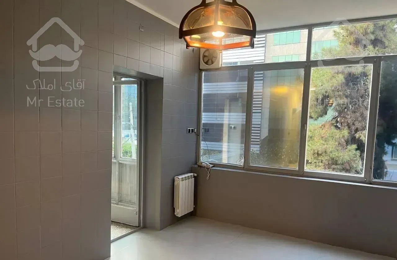 آپارتمان کاملا بازسازی شده در بخارست مقدس ۴