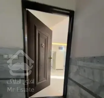 ۹۰ متر/خوش نقشه/نورگیر فوق العاده