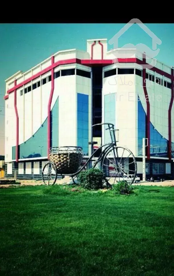 فروش پاساژ با ۷۰ دهنه مغازه و شهربازی فوت کورت