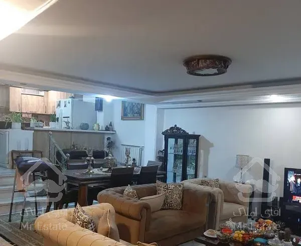 آپارتمان 3 خواب 122 متری واقع در کوی بیمه