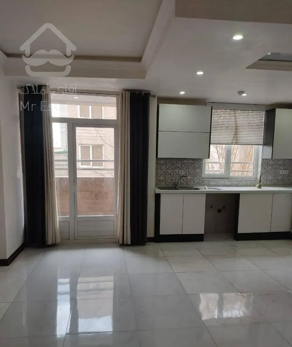 ۶۳متر فول امکانات طالقانی ولیعصر نورگیر