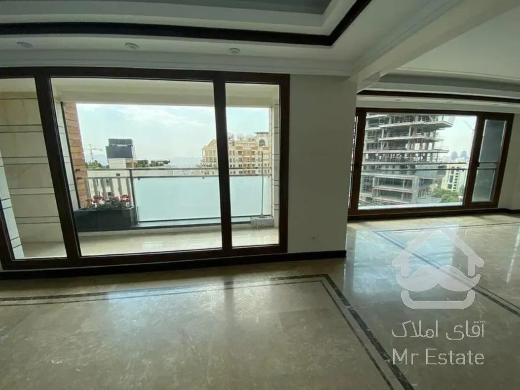 آپارتمان ۲۷۰متر نیاوران ۳خواب نوساز تراس بزرگ ویو ابدی نورگیر