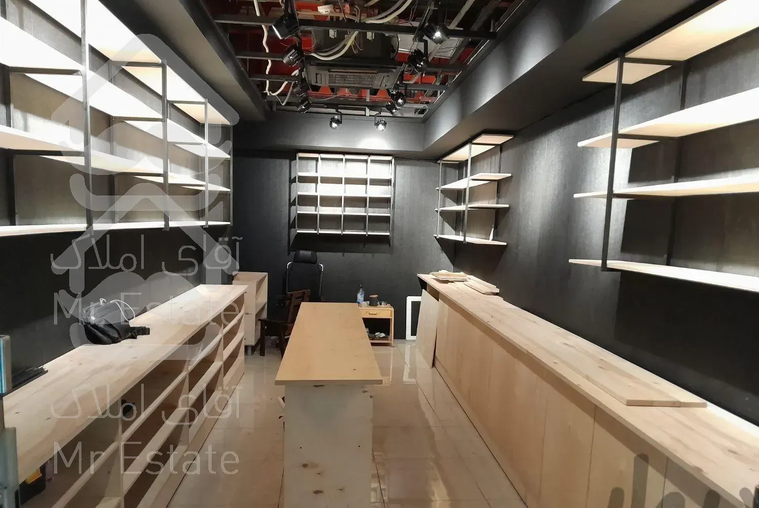 نصاب و سازنده کابینت، کمد، پارتیشن