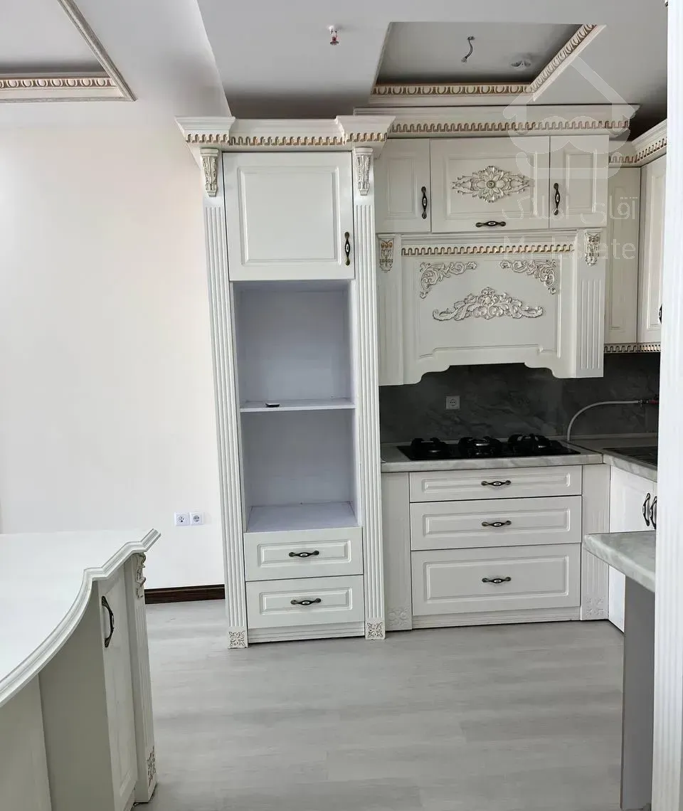 آپارتمان ۱۰۰ متری رو به نما معبر ۲۰ متری