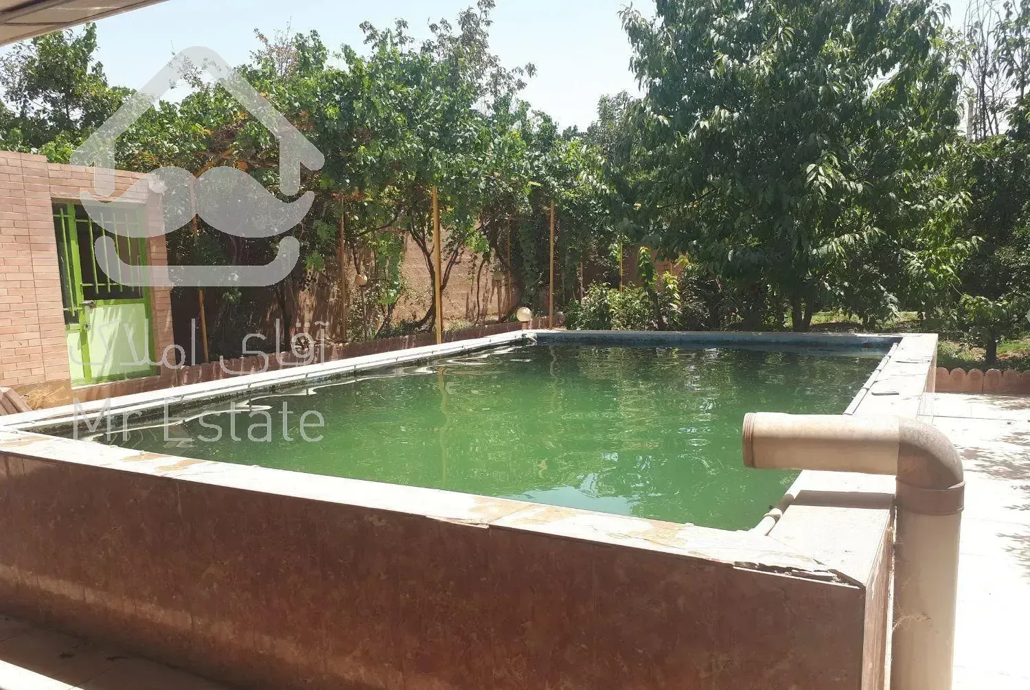 باغ ویلا قلعه سفید