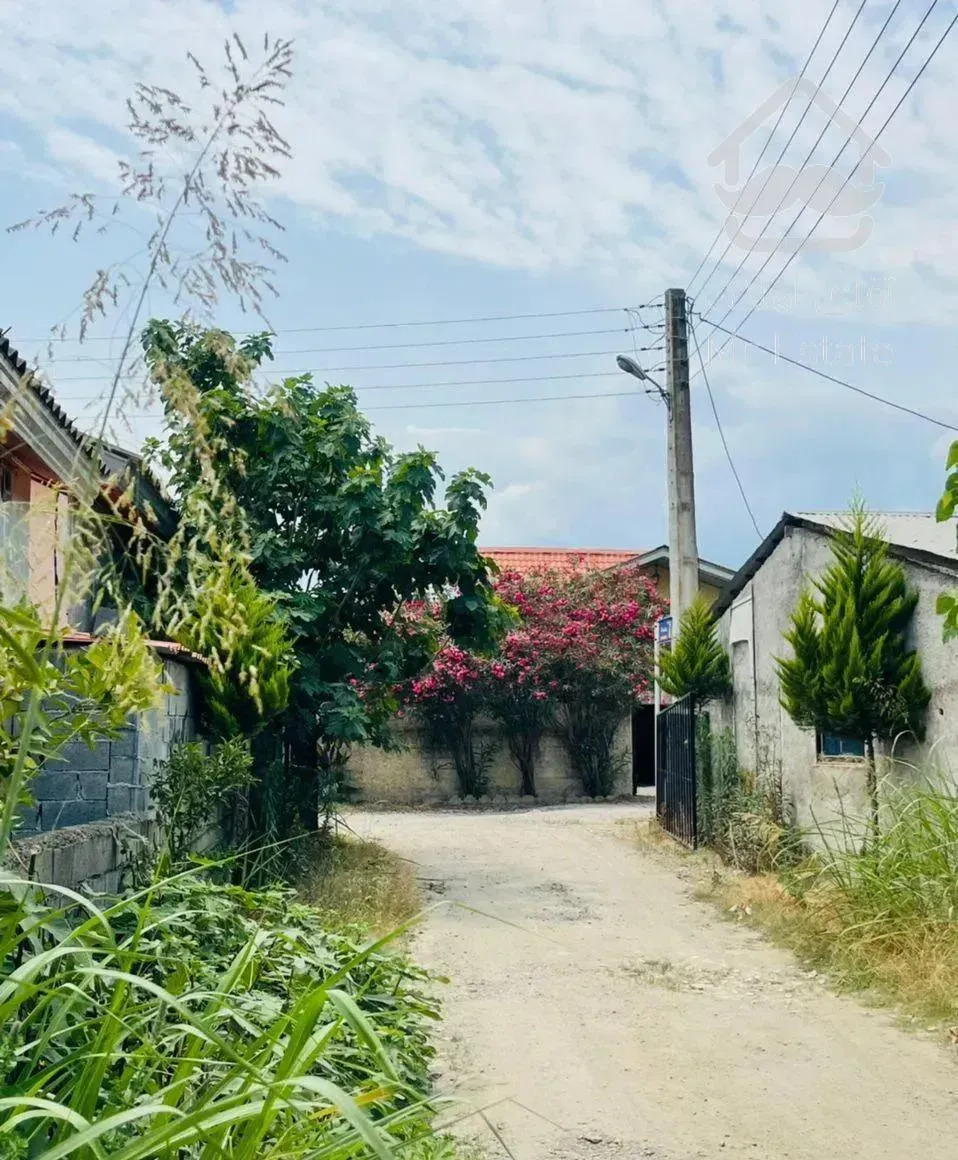 ویلا باغ نیم پیلوت ۲۴۰ متر جنگلی سندار