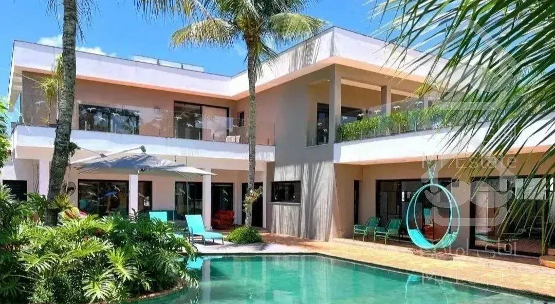 ویلاتریبلکس/۷۰۰متری/استخردار