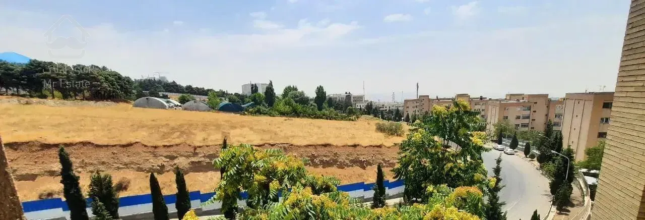 ویلایی ۲۴۰ متری ۳ خوابه تراس پایین (شهرک محلاتی)