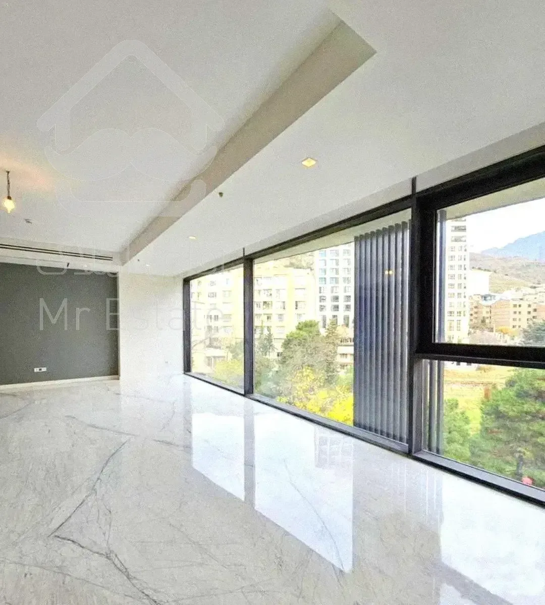 ۱۷۰ متر/نوساز/۲پارکینگ سندی