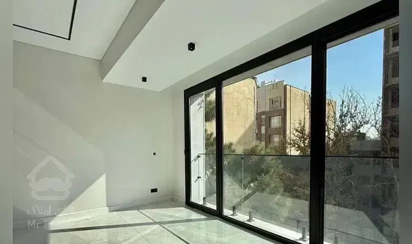 شمال جردن ۲۵۰ متر / کلید نخورده /۳خواب مستر