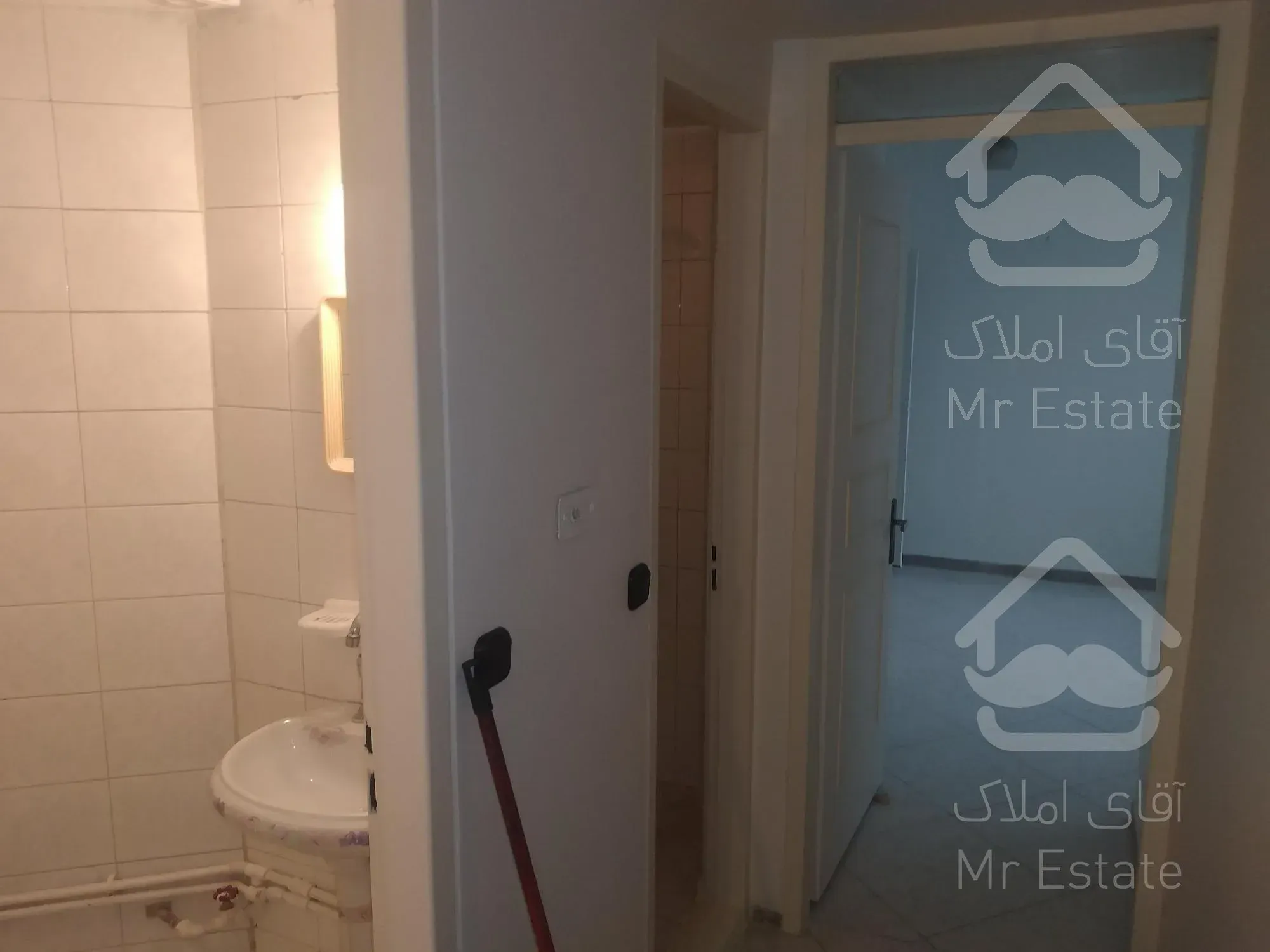 فروش آپارتمان ۶۸ متری ۲ خواب طبقه سوم تک واحدی رودکی آزادی