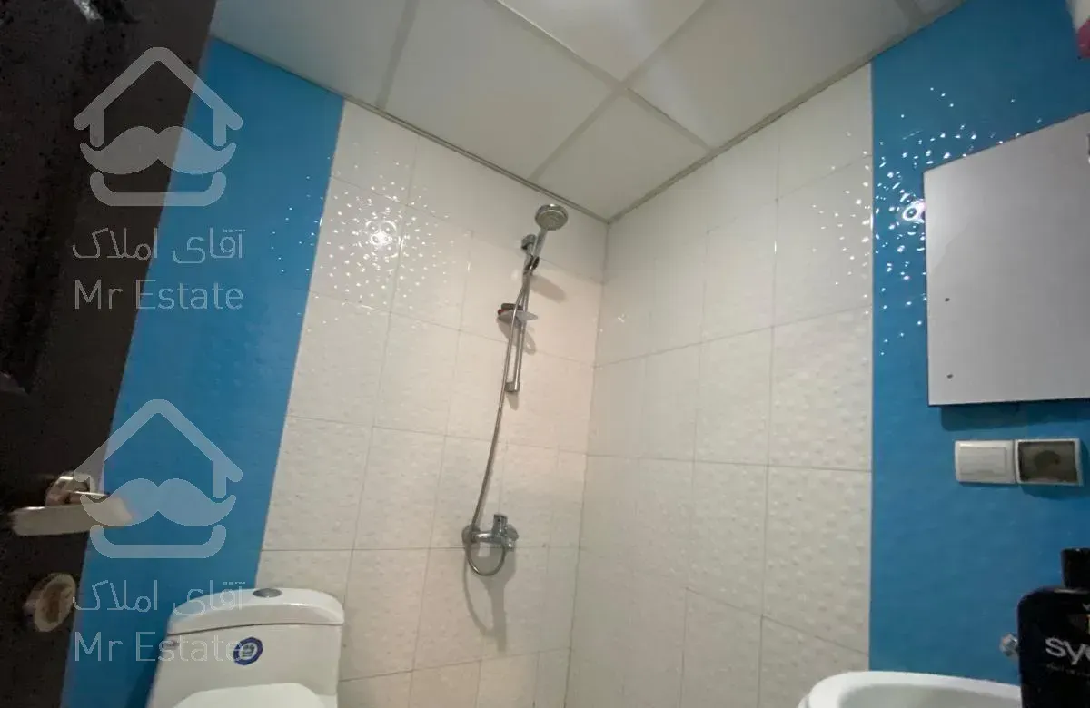 ۱۰۵ متر،نوساز،نزدیک دریاچه،جنوبی،