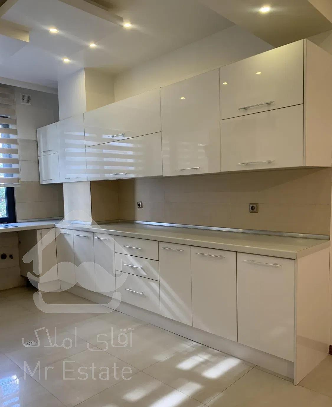 آپارتمان ٩٧ متر دوخواب //زرین