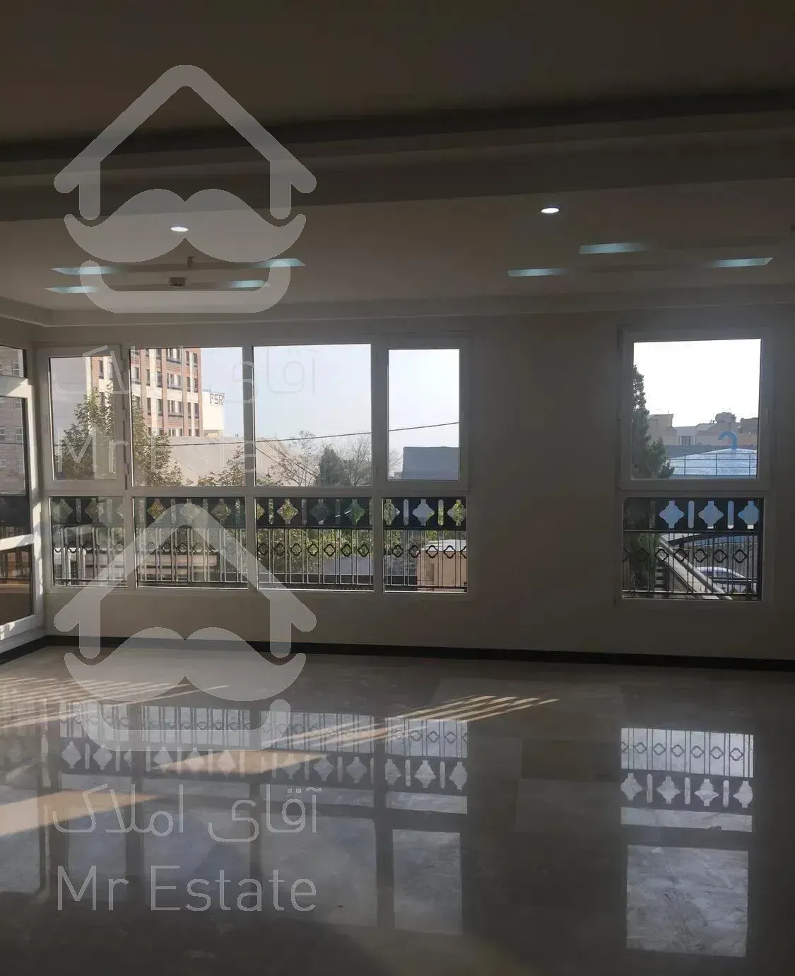 پونک شهرک نفت*۱۲۲متر*۲پارکینگ سندی*