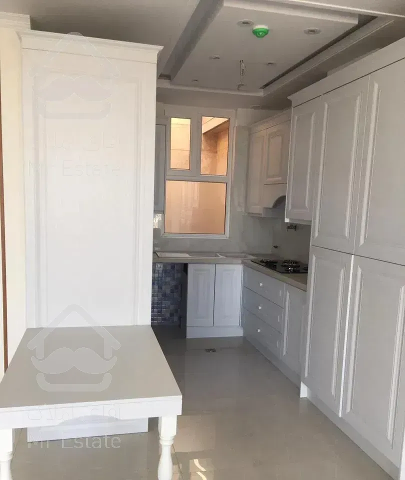 آپارتمان/110 متر /دو خواب نوساز /ظفر