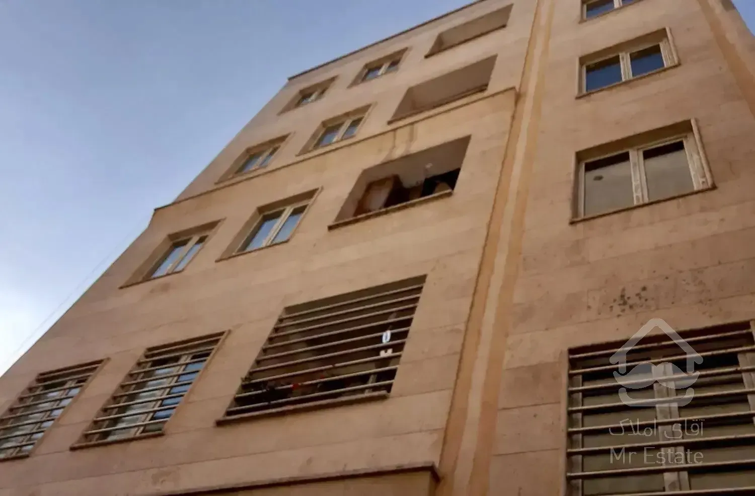 ۹۰متر آپارتمان۳خوابه وام دار.نقدینگی فقط۳۹۹۰