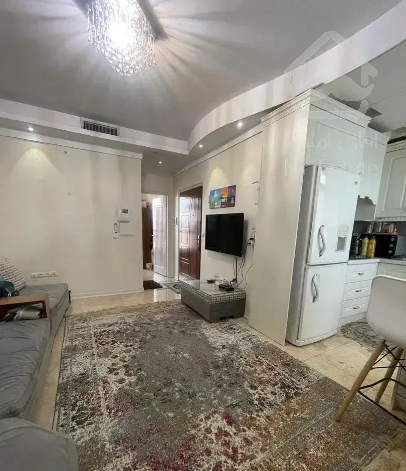 پیروزی خ عادلی