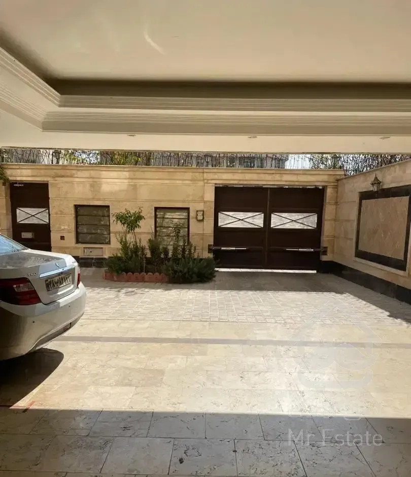 ۱۶۰متر تک واحدی ،۴باغ /زیر قیمت