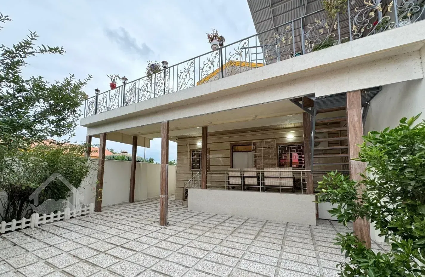 فروش ویلا ۲۳۰ متری جاده قلعه رودخان