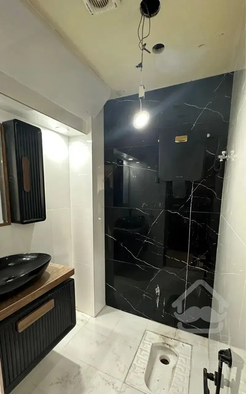 پاسداران/۹۷ متر.تکواحدی/دو نبش