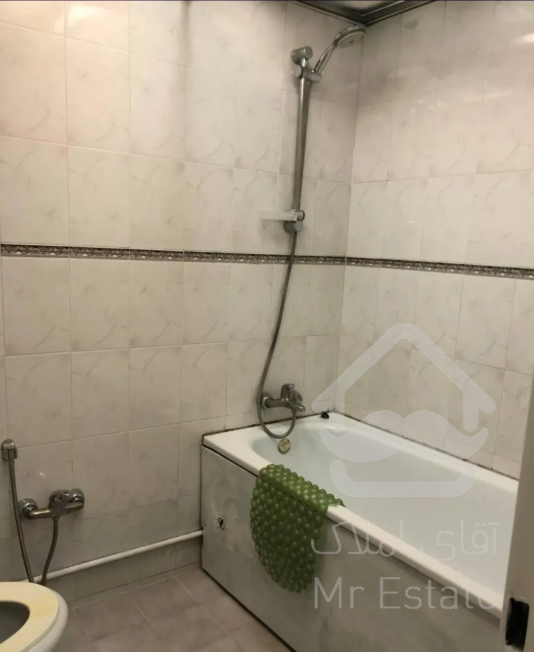 ۸۲ متر برج هرمزان/طبقات بالا/مورد شخصی