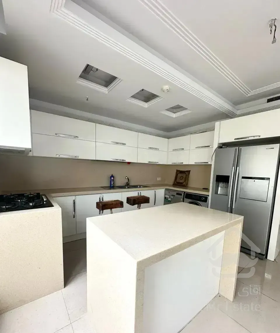 ۱۱۰متر قیطریه نورگیر