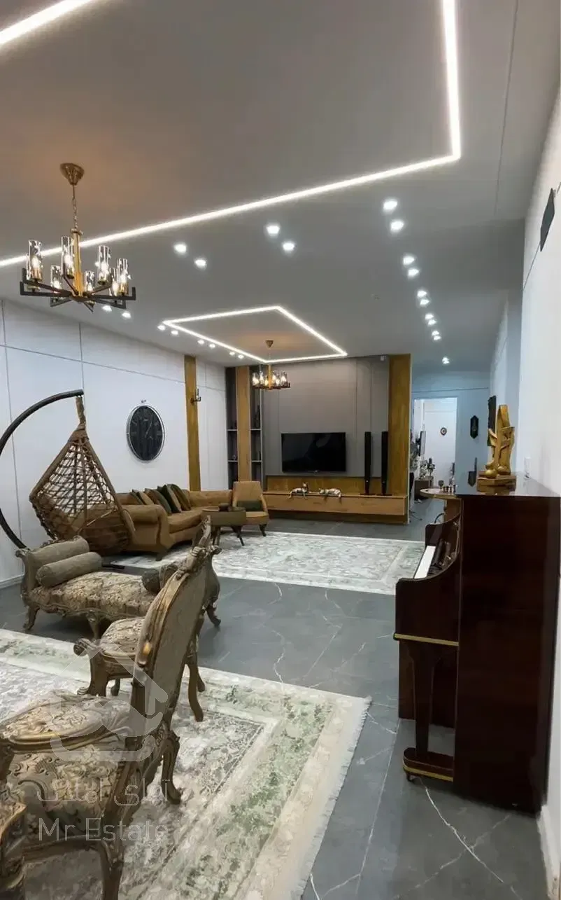 ۱۱۰ متر اقبال ۱/ شاهکار منطقه / ۳ نبش / مدرن