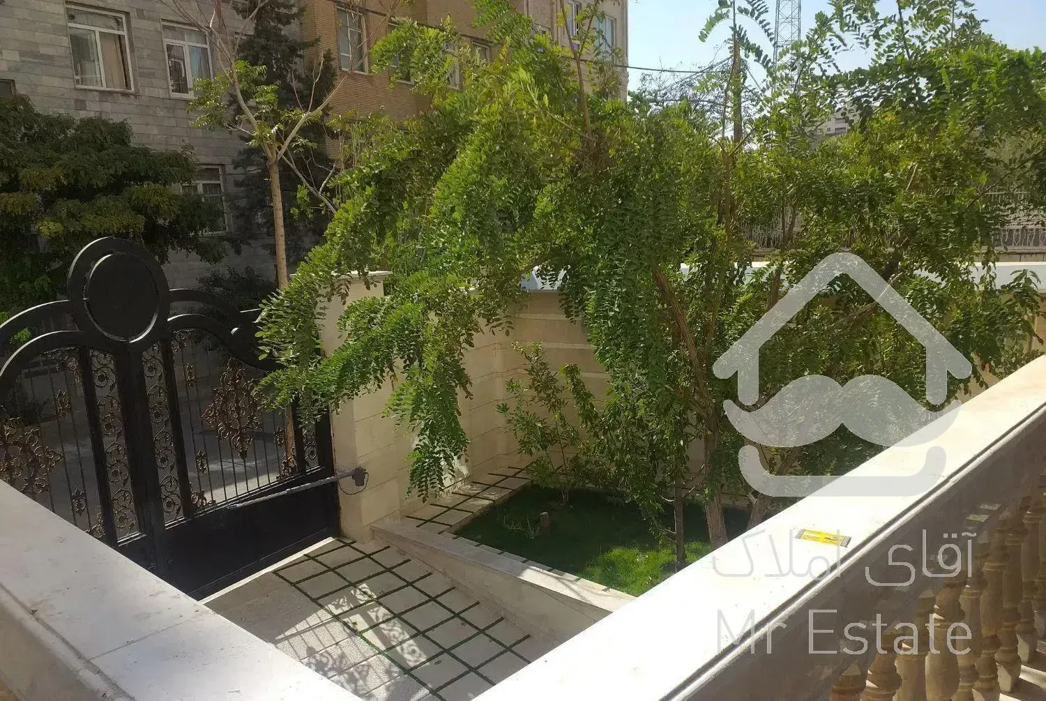 ۲۰۰ متر بنا کلنگی قابل سکونت*مشارکت*