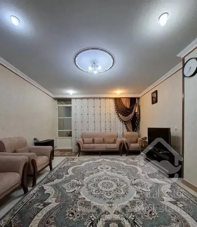 ۹۰ متر ۲خواب تفکیکی طبقه همکف