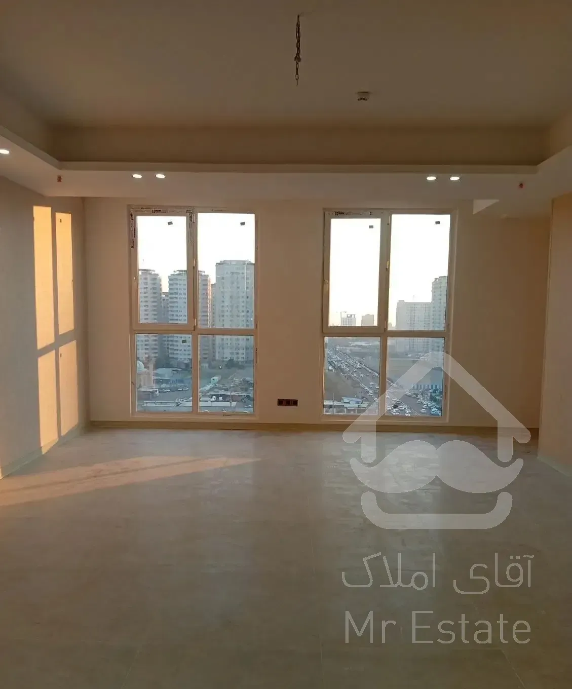 ویو دریاچه رونیکا پالاس کوهک بی نظیر110م